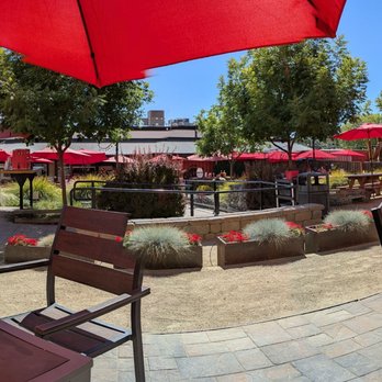 The Station Public House - outside seating - Beer Gardens Near Me - Auburn, California