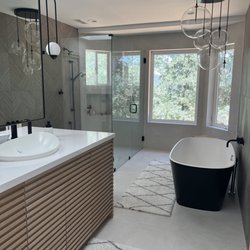 Maricela's House Cleaning Services - We really enjoy cleaning this beautiful bathroom!