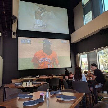 Biggio's - Sports Bars Near Me - Houston, Texas
