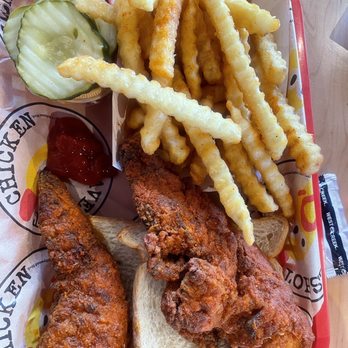 Dave's Hot Chicken - Number 1 - Chicken Shop Near Me - Gilbert, Arizona