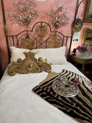 Original Round Top Antiques Fair by null
