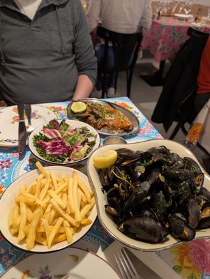 Oysters & Grill by null