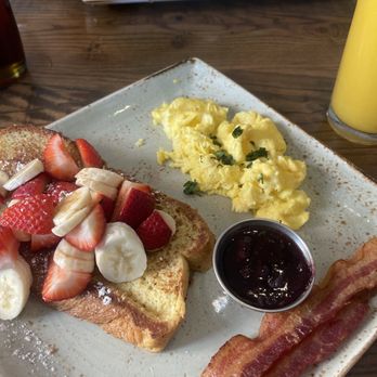 First Watch - Eggs Benedict + Floridian French Toast - Cafes Near Me - Orlando, Florida First Watch - Eggs Benedict + Floridian French Toast - Cafes Near Me - Orlando, Florida