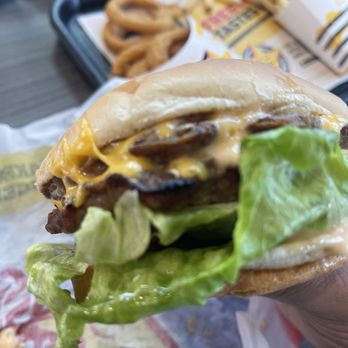 Carl's Jr - This burger was amazing! - Fast Food Near Me - Tyler, Texas