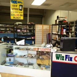 Wizfix Computers - This is the counter view as soon as u walk in