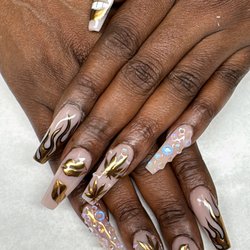 TM Nails & Spa