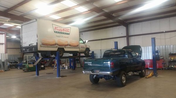 Commercial Services - We are a full-stop commercial truck service center. We offer a customer friendly atmosphere and competitive pricing. For all your commercial truck service needs, from oil changes to engine repair, transmission repair, brake repair, muffler & exhaust service, oil changes, catalytic converter installation, suspension service, air conditioning service and much more, we have you covered. Call us today to schedule your appointment!