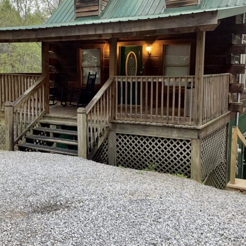 Auntie Belham's Cabin Rentals - Beary In Love cabin - Vacation Rentals Near Me - Pigeon Forge, Tennessee