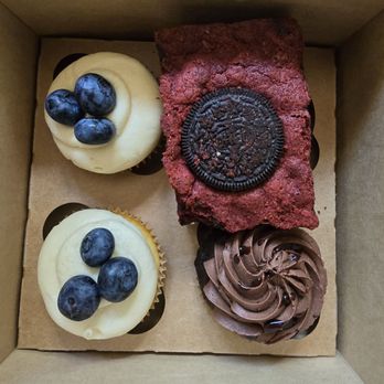 Red Dessert Dive - Lemon blueberry cupcakes, red velvet oreo brownie and chocolate cupcake - Coffee & Tea Near Me - Houston, Texas Red Dessert Dive - Lemon blueberry cupcakes, red velvet oreo brownie and chocolate cupcake - Coffee & Tea Near Me - Houston, Texas