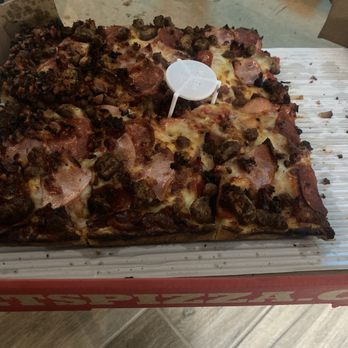 Jet's Pizza - Pizza Near Me - Dallas, Texas