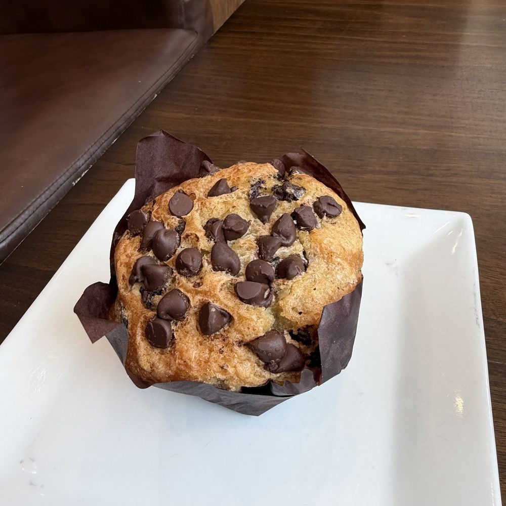For Five Coffee Roasters - Chocolate chip muffin - Coffee Roasteries Near Me - Washington, DC, District of Columbia
