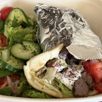 Zullee - Kabob House - Lamb Souvlaki with Green Salad - Mediterranean Near Me - Yakima, Washington Zullee - Kabob House - Lamb Souvlaki with Green Salad - Mediterranean Near Me - Yakima, Washington