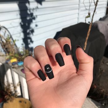 L A Nails - Nail Salons Near Me - Portsmouth, New Hampshire