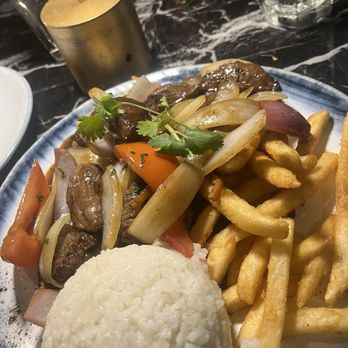 CVI.CHE 105 - Lomo Saltado - Peruvian Near Me - Miami, Florida