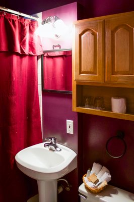 Old Chicago Inn featuring Room 13 by null