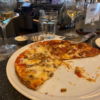 Harry & Izzy's - Pizza is delish! - Steakhouses Near Me - Indianapolis, Indiana