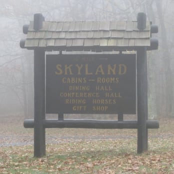 Skyland - Entrance to Skyland in the mist and fog - Resorts Near Me - Luray, Virginia