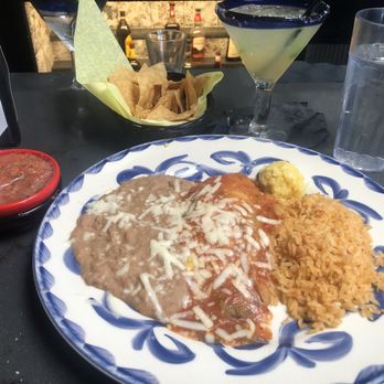 El Torito - Chili Rellano and house margarita, chips & salsa. - Mexican Near Me - Pasadena, California