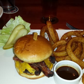 Yard House - BBQ Cheddar Burger - New American Near Me - Denver, Colorado