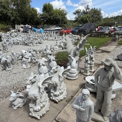 Korte Statues & Fountains