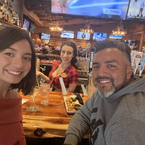 TWIN PEAKS - 237 Photos & 198 Reviews - 5651 SW Loop 820, Fort Worth