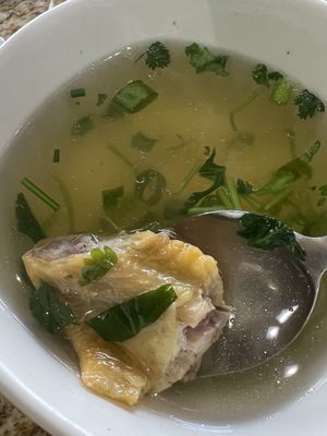 Cơm Gà Thượng Hải by null