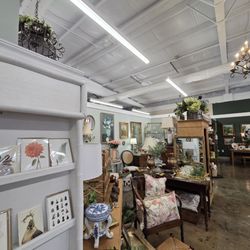 Splurge Vintage Market