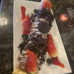 J.Wonderland Crêpes and waffles - Strawberry banana at Oreo crêpe