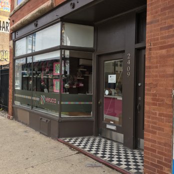 Veruca Chocolates - from outside - Chocolatiers & Shops Near Me - Chicago, Illinois