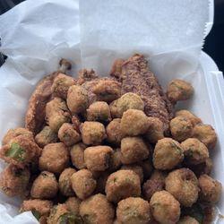 Turkey Hustlerz - Fried Okra and fried turkey wings