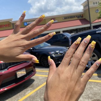Modern Nailz - Nail Salons Near Me - Chalmette, Louisiana