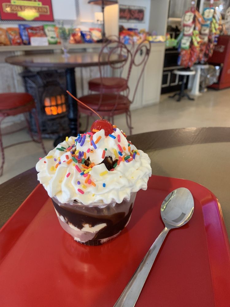 Mike's Old Fashioned Soda Fountain Logo