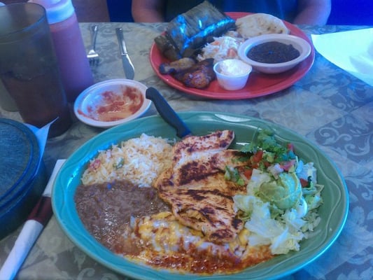 Restaurant Y Panaderia Latina by null