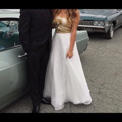 Lilia's Fashion - She cut the 5-6 layered prom dress for me perfectly
