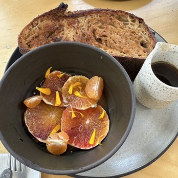 Destroyer - Market Pear French Toast - New American Near Me - Culver City, California Destroyer - Market Pear French Toast - New American Near Me - Culver City, California