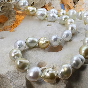 TrixMix AG - String of southsea pearls - Jewelry Near Me - Zürich, ZH