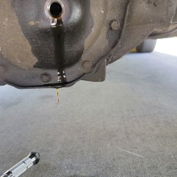 Differential actually overflowing with oil, when Jiffy Lube claimed it was dangerously empty, trying to upsell a refill for $99 plus tax Differential actually overflowing with oil, when Jiffy Lube claimed it was dangerously empty, trying to upsell a refill for $99 plus tax