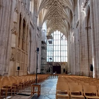 Winchester Cathedral - Churches Near Me - Winchester, HAM