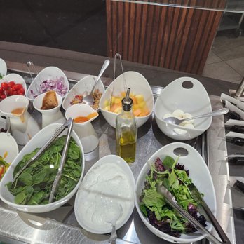 KLM Lounge - Airport Lounges Near Me - Mississauga, Ontario