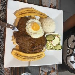 La Caleta - Bistec a lo pobre