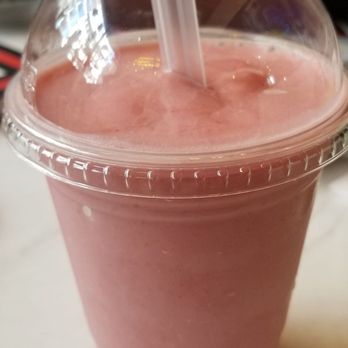 Outro - Strawberry banana smoothie - Cafes Near Me - New York, New York