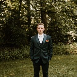 Folchi's Tuxedos and Menswear - This is my husband in his rental!