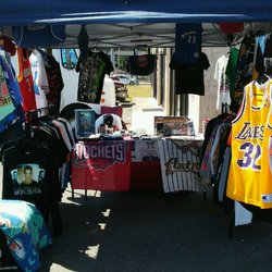 Hip Hop Vintage Flea Market - Vintage Vendor