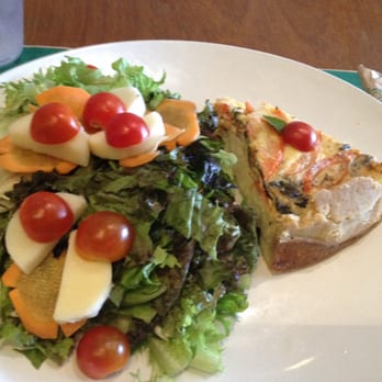 Balada Mix - Prato do dia: quiche com salada - Brazilian Near Me - Rio de Janeiro, RJ