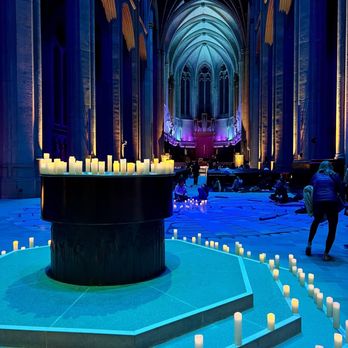 Grace Cathedral - Lighting and candles were such a lovely touch - Churches Near Me - San Francisco, California Grace Cathedral - Lighting and candles were such a lovely touch - Churches Near Me - San Francisco, California