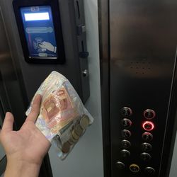 Hostel of the Sun - Pay to ride the elevator