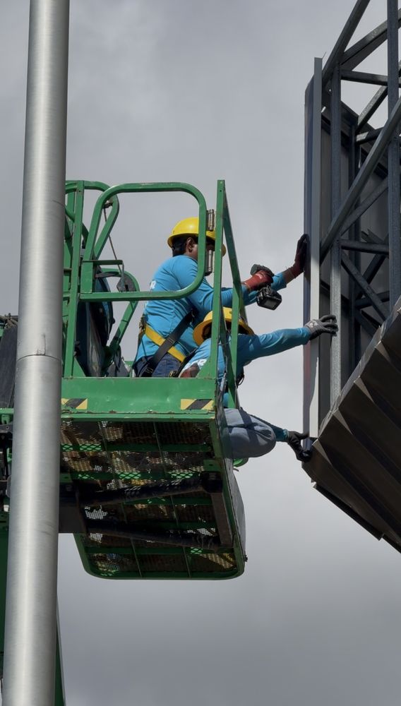 Slide of Voyager Roofing