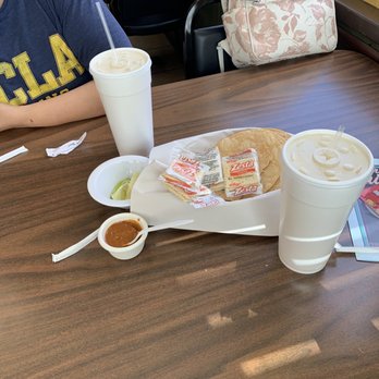 Mariscos Guillen - Chips and salsa - Mexican Near Me - Hawthorne, California Mariscos Guillen - Chips and salsa - Mexican Near Me - Hawthorne, California