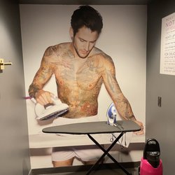 Moxy Minneapolis Uptown - Ironing station