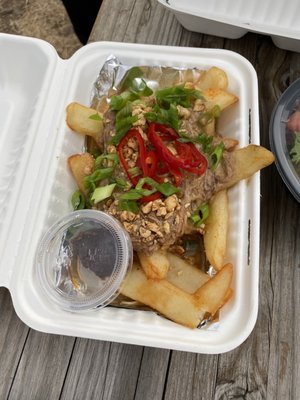 Baon Kainan Filipino Food Cart by null